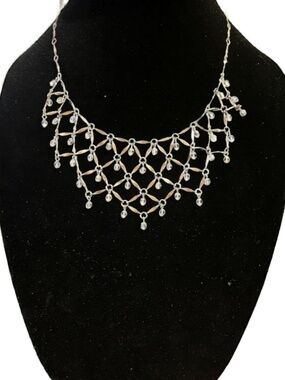 Delicate statement necklace